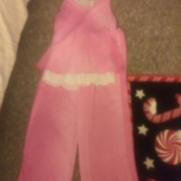 Pink outfit - Picture 1 of 1